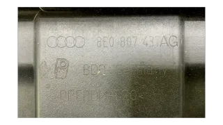Original AUDI A4 8E B7 Stoßstange mit Nebelscheinwerfer Schwarz Vorne 8E0807437A - Bild 10