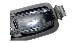 Original Cupra Terramar Tankdeckel Tankklappe Hinten Rechts 578809906 - Bild 5