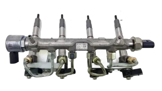 VW Audi Seat Skoda Injektor Einspritzdüse 04L130277AE 0445110471 nur 3341km - Bild 1