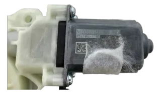 Original Mercedes Benz W117 Fensterhebemotor Vorne Links A0009069614 - Bild 3