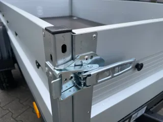 Zaslaw 235 SU ALU schwarz Kipper 750 kg Anhänger Tieflader 235x132x35 LED Alutrailer - Bild 8